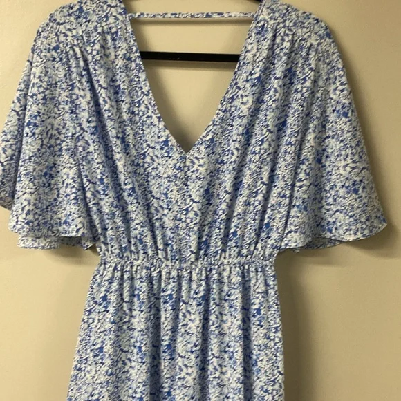 MATERNITY AND POST PARTUM WRAP DRESS BLUE FLORAL PRINT V BACK AND TRUE WRAP - Picture 13 of 15